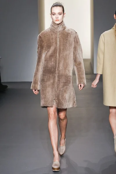 Look 19